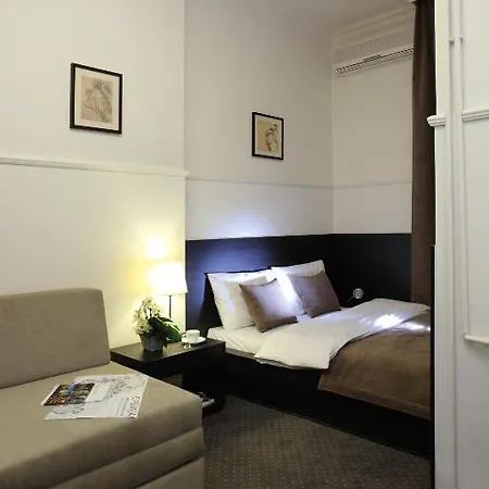 Oda ve Kahvaltı Booking Rooms 3*